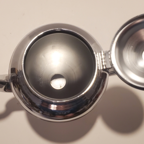 Silverplate Teapot W Fleur De Lis Style Border Vintage App 9.75"H & 10"L - Picture 8 of 10